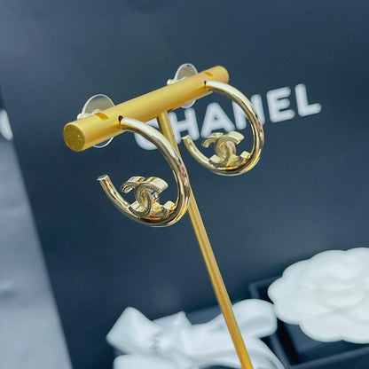 Premium Goldene Halbreifenohrringe