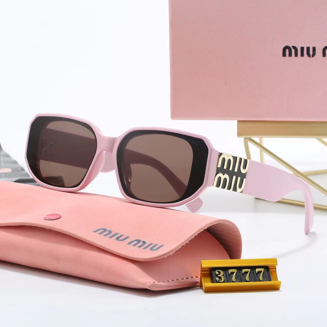 Neue eckige Sonnenbrille