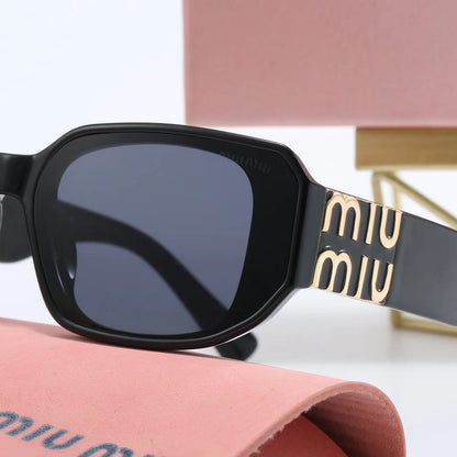 Neue eckige Sonnenbrille