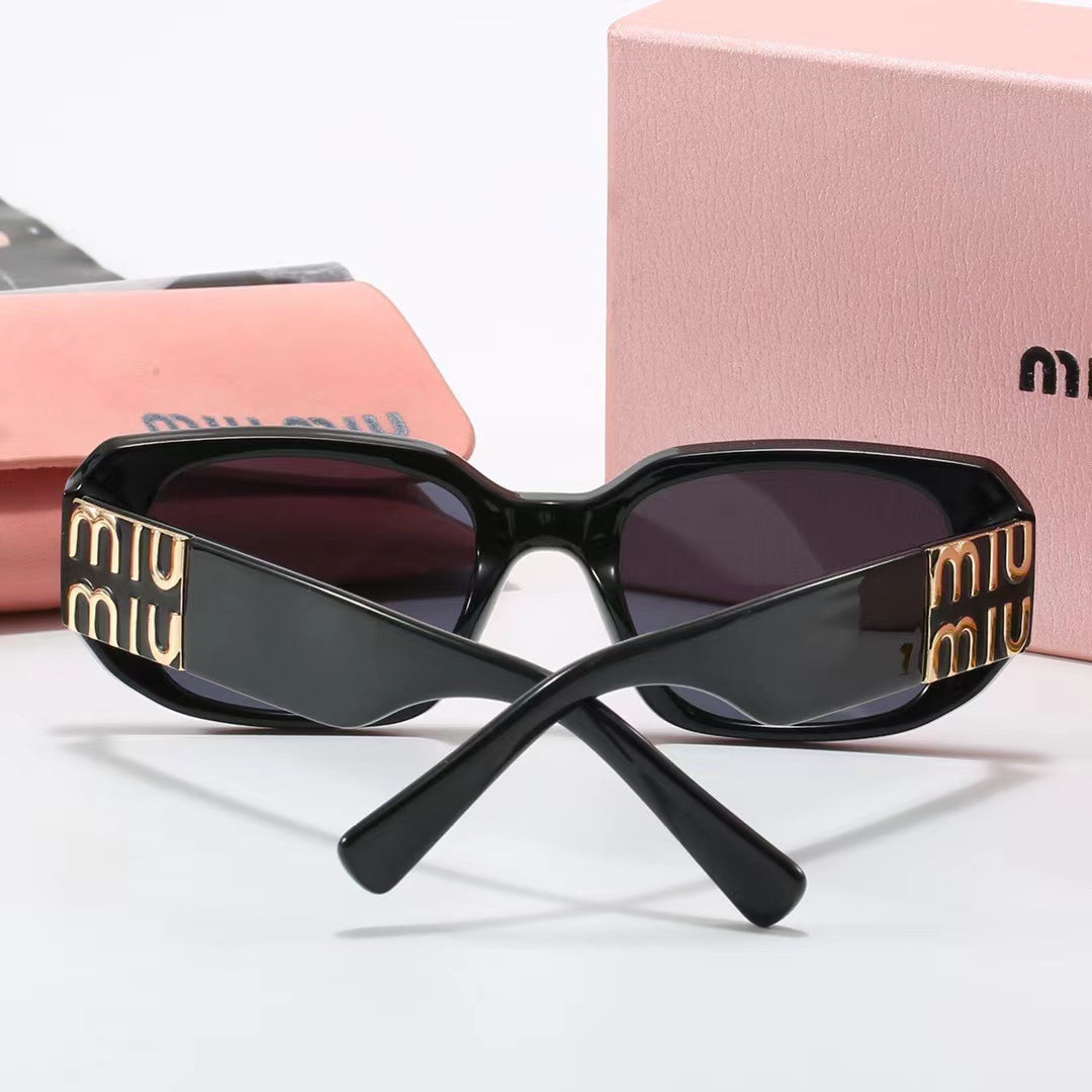 Neue eckige Sonnenbrille