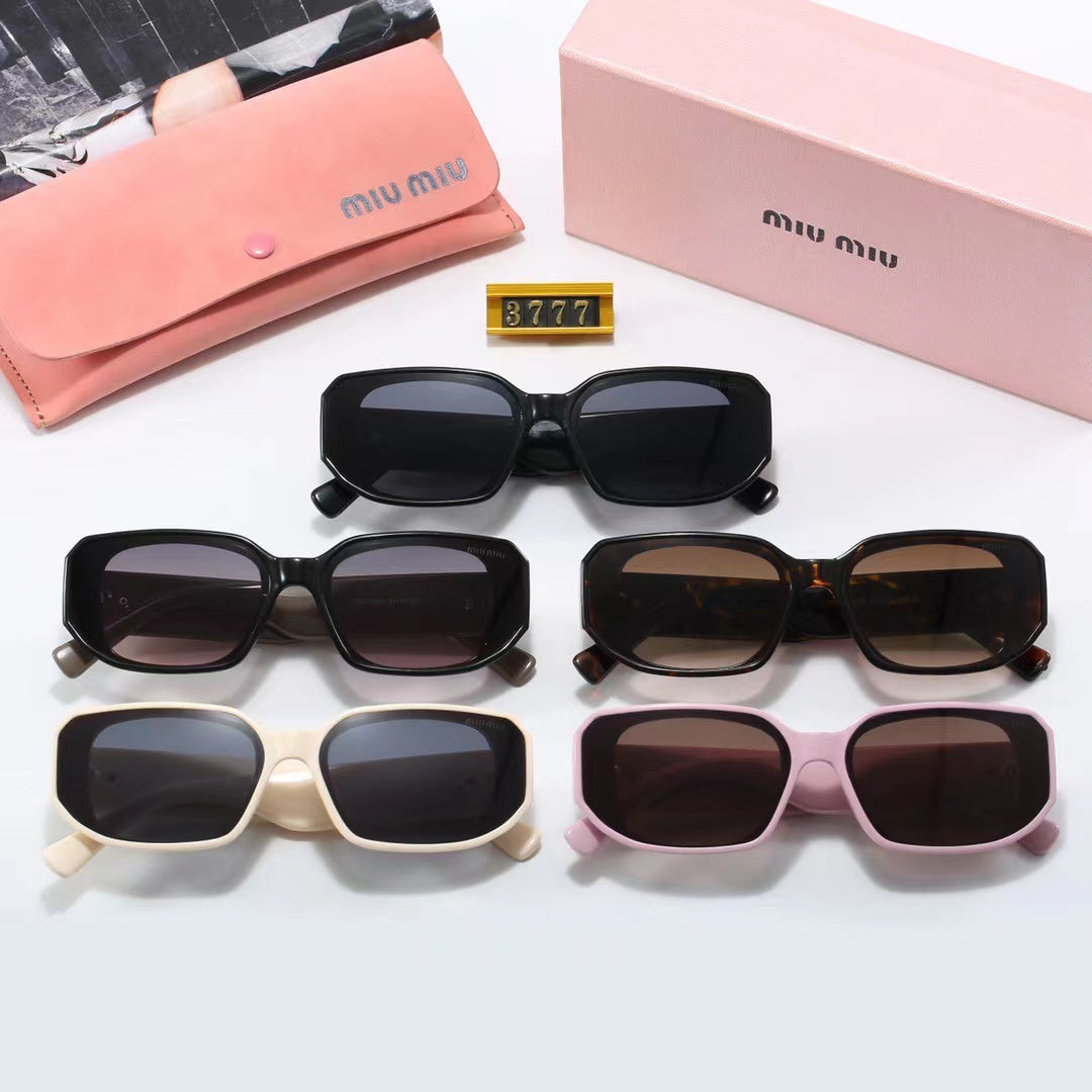 Neue eckige Sonnenbrille