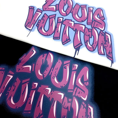 Kurzarm-Shirt mit Graffiti-Print