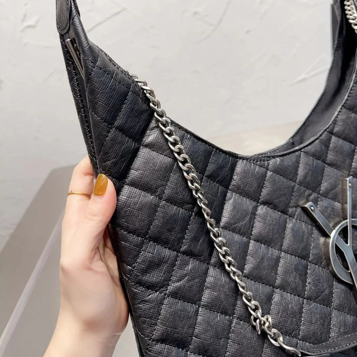 Elegant Rhombus Shoulder Tote Bag