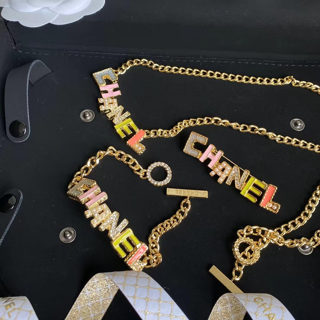 Modische bunte Kristall-Buchstaben-Halskette und -Armband