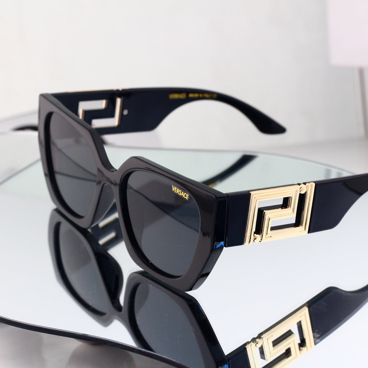 Premium Oversized Square Sunglasses 6 Style Options Classic Fashion Luxury Look 61004
