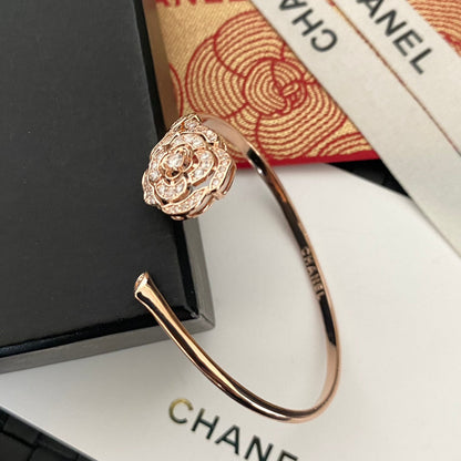 Camellia Diamantmanschettenarmband