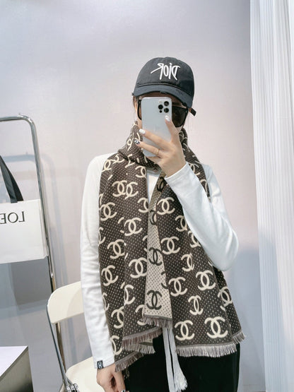 Temperament Logo Jacquard Schal mit kleiner fransiger Kante