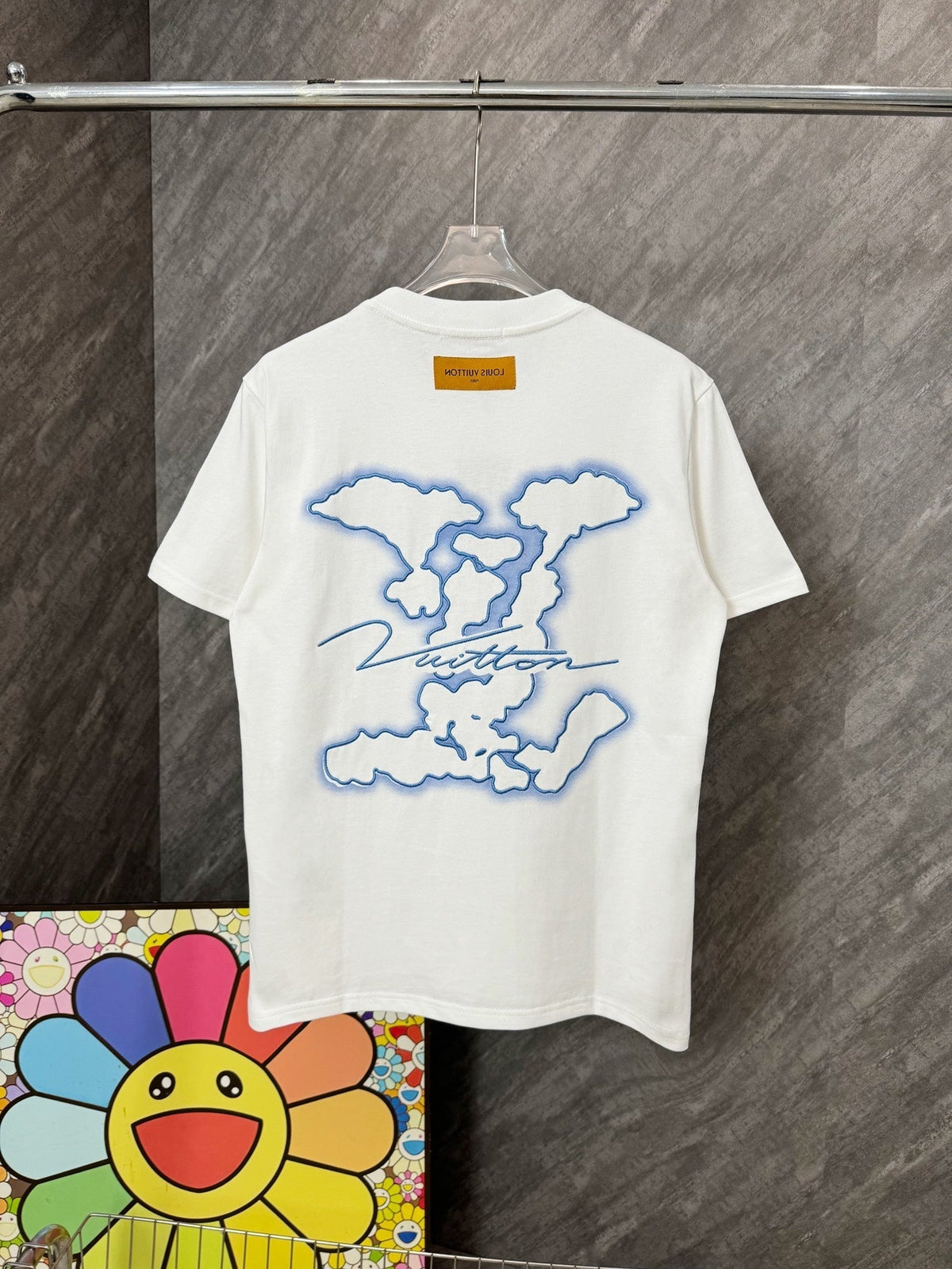 Einfaches, vielseitiges T-Shirt mit Print