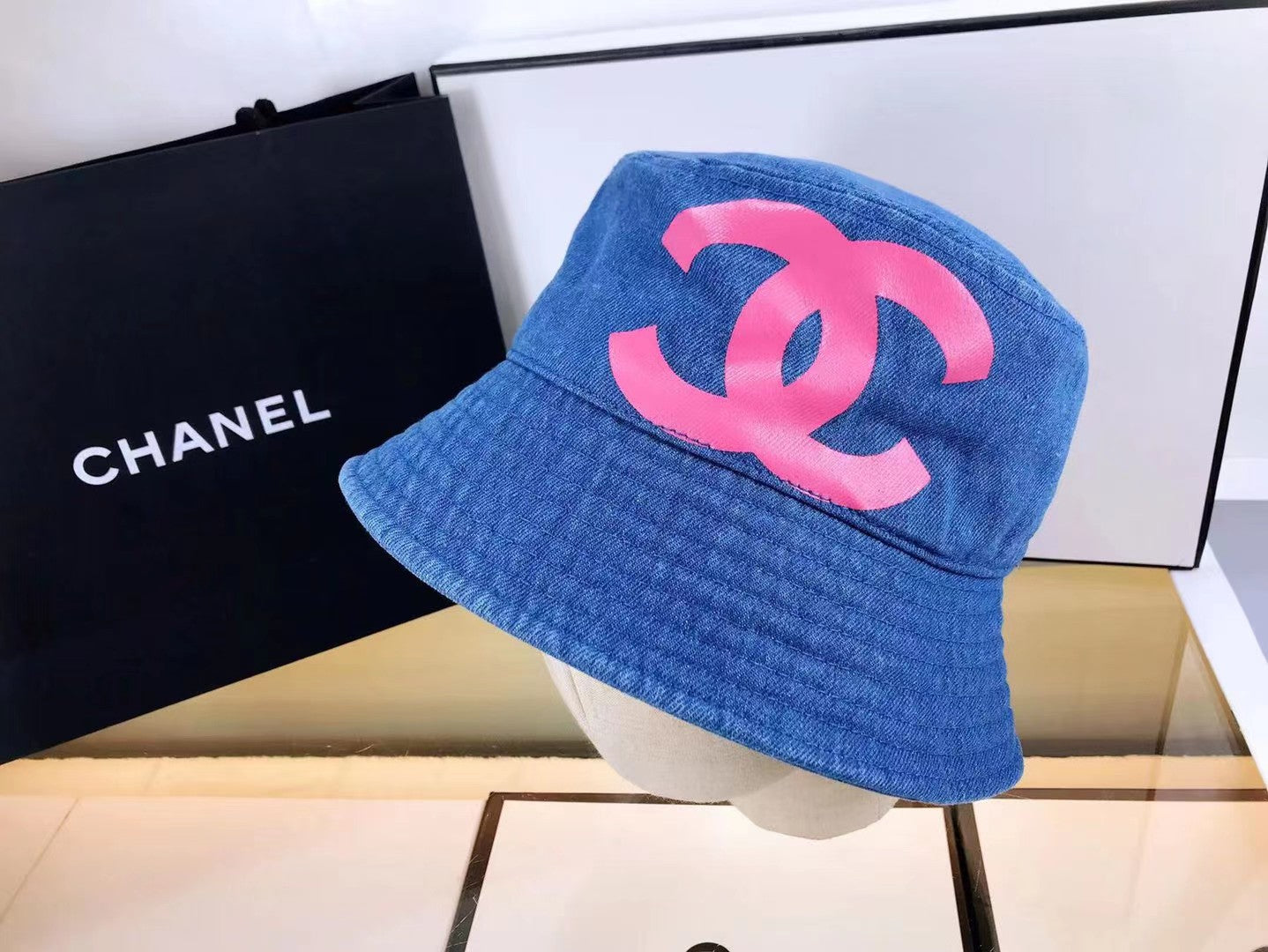 Doppel-C-Print Denim Fischerhut