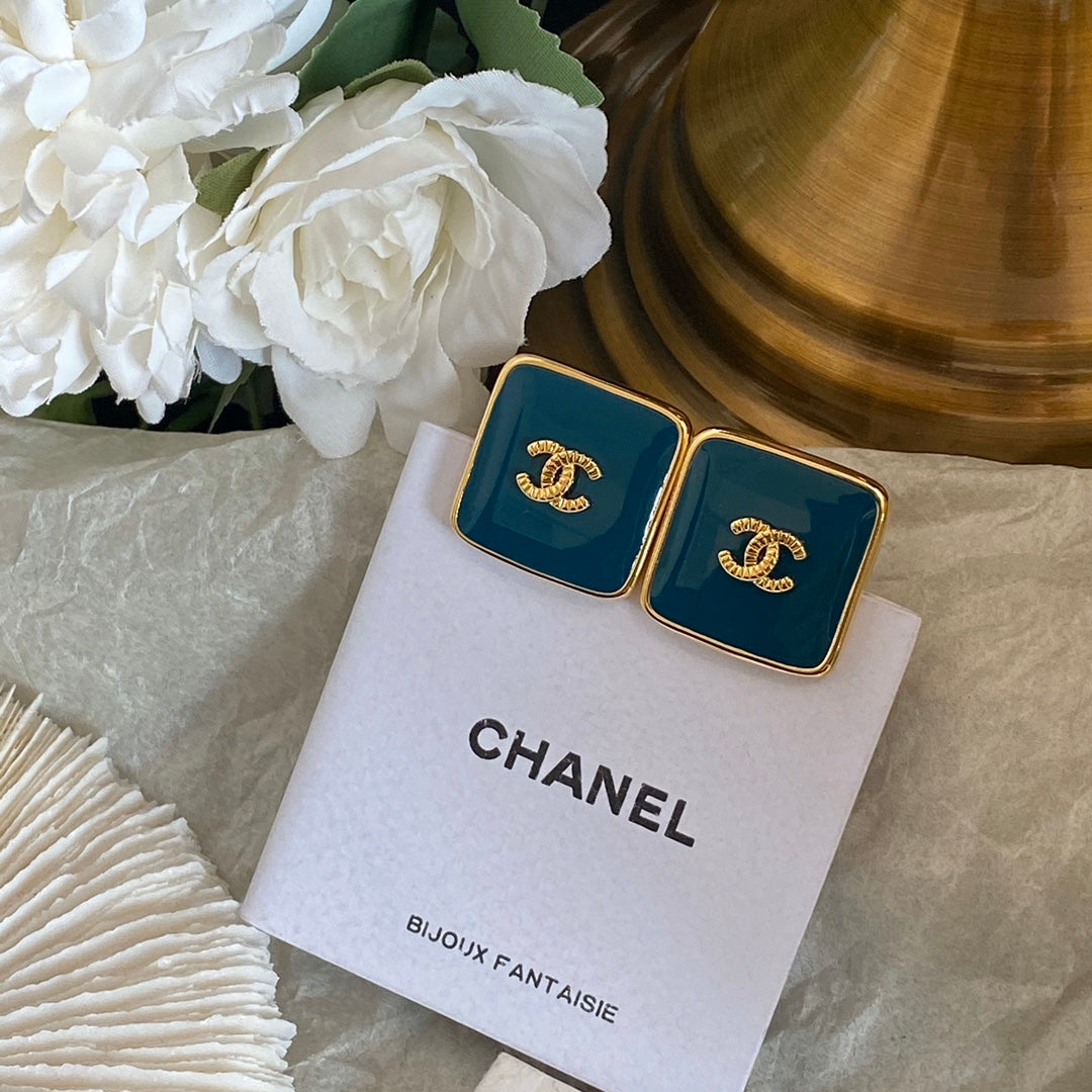 Elegante quadratische Ohrstecker