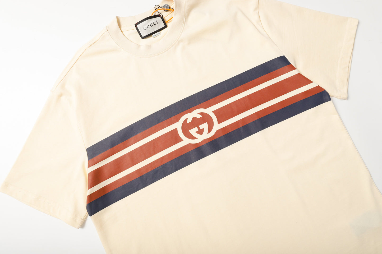 T-Shirt mit Aprikosenstreifenmuster