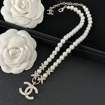 Elegante Diamant-Perlenkette