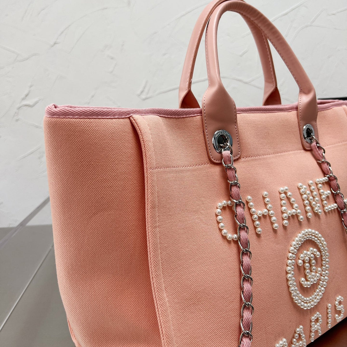 Perlenbestickte Strandtasche