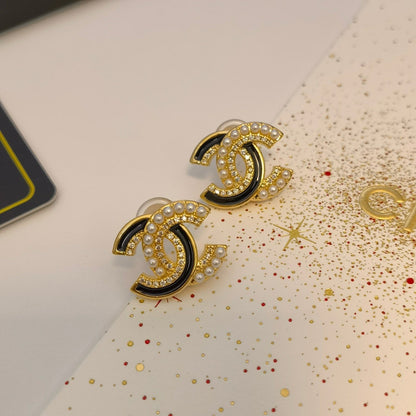 Modische Perlen-Strass-Ohrringe