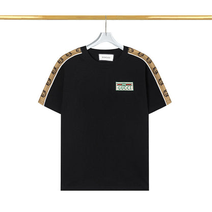 Klassisches besticktes T-Shirt