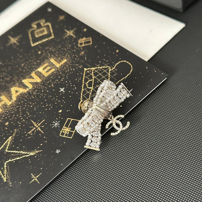 Diamantene Schleifenbrosche