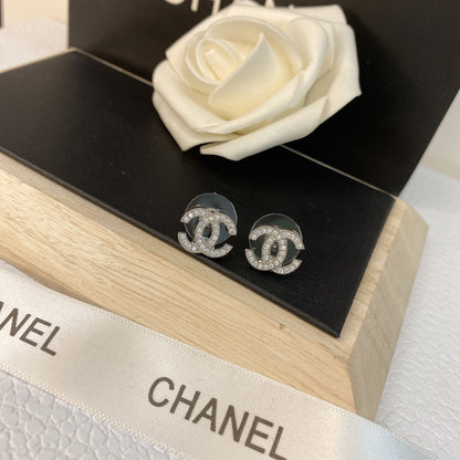 Klassische Diamantohrstecker