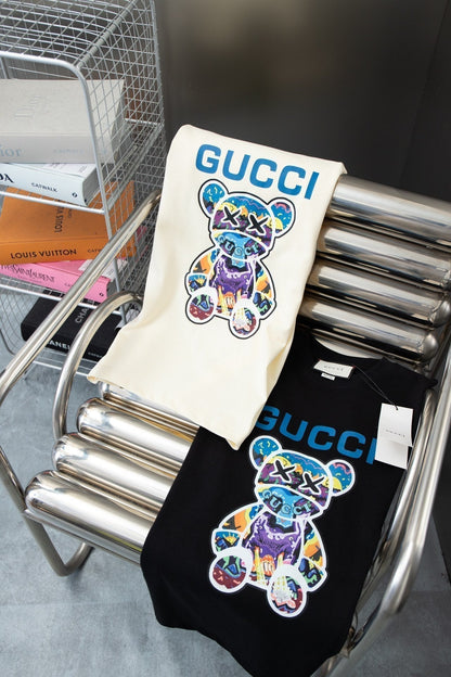 T-Shirt mit Bärendruck