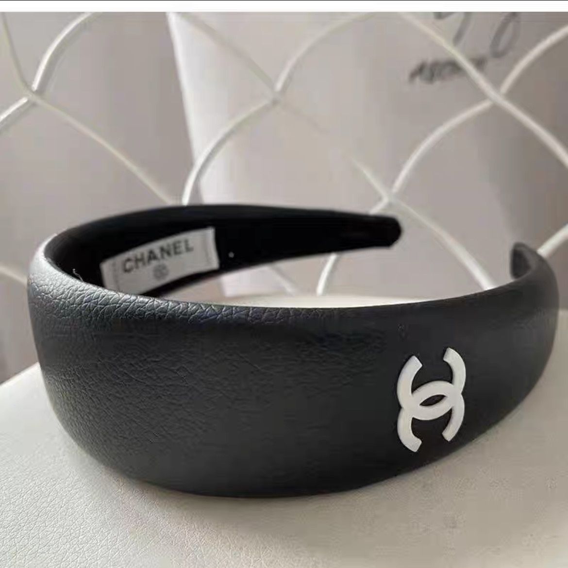 Klassisches Lederstirnband