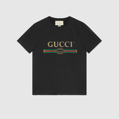Rot-grün gestreiftes T-Shirt