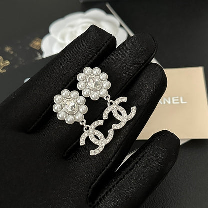 Perlen-Diamant-Blumenohrringe