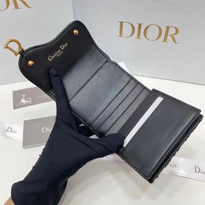 Oblique Saddle Wallet