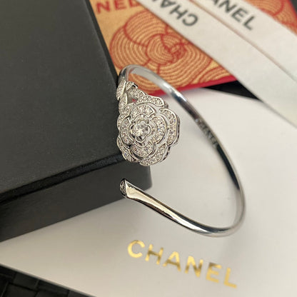 Camellia Diamantmanschettenarmband