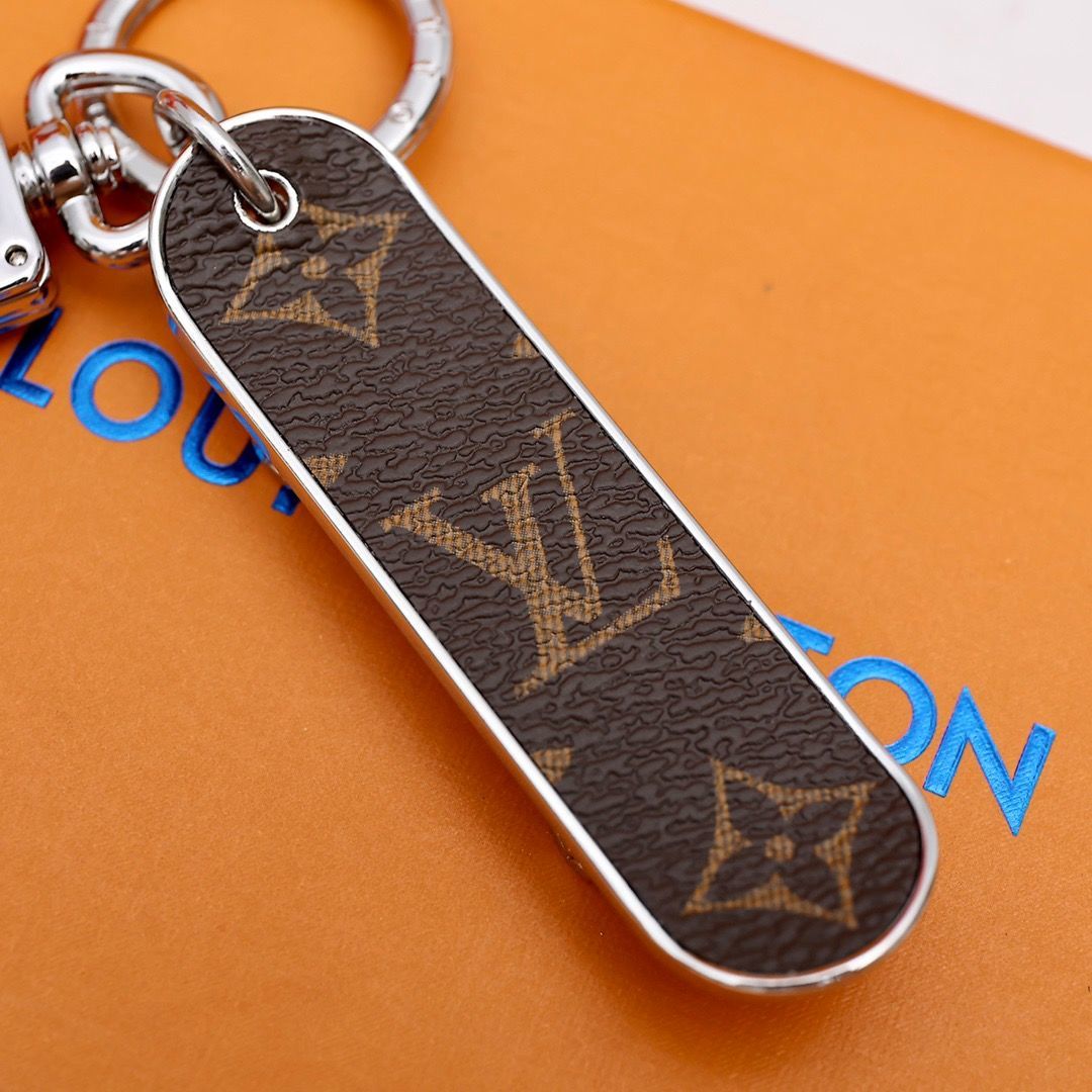 Schlüsselanhänger Skateboard Leder Monogramm