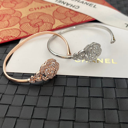 Camellia Diamantmanschettenarmband