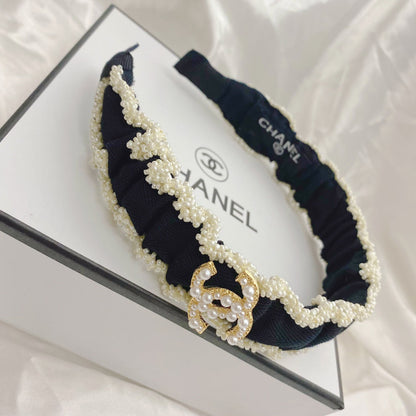 Elegantes Perlen-Haarband