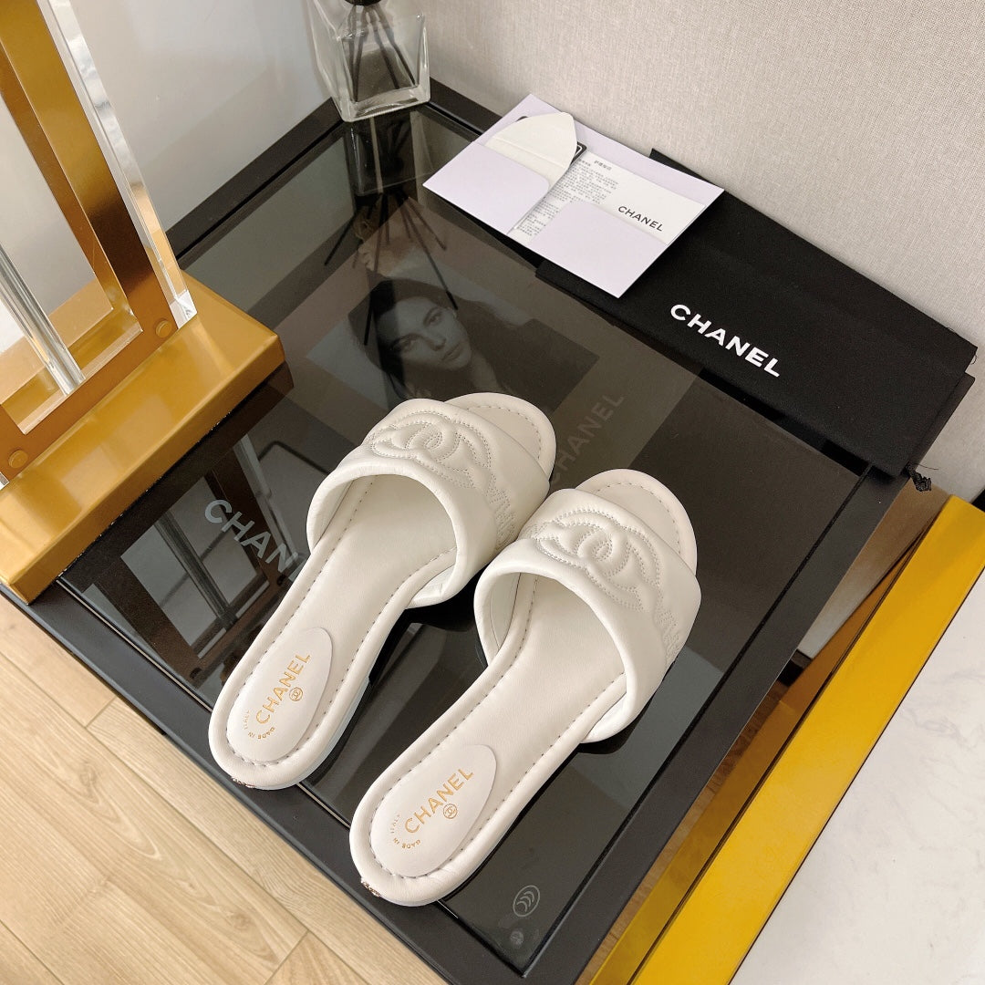 Stylische weiche Damenhausschuhe