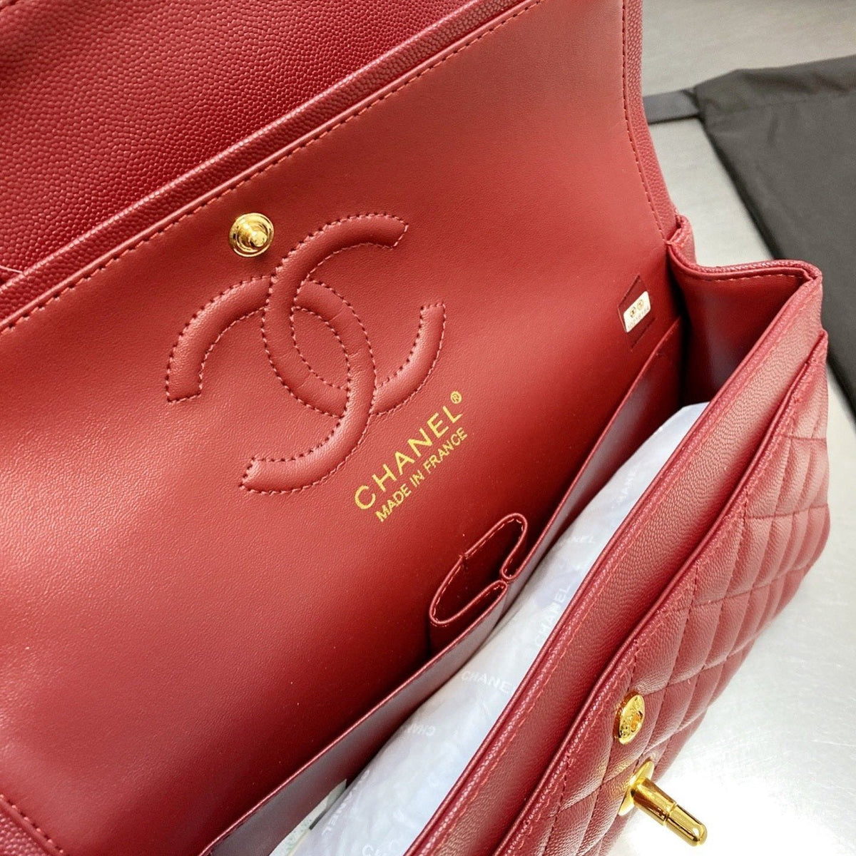 KLASSISCHE MODEHANDTASCHE