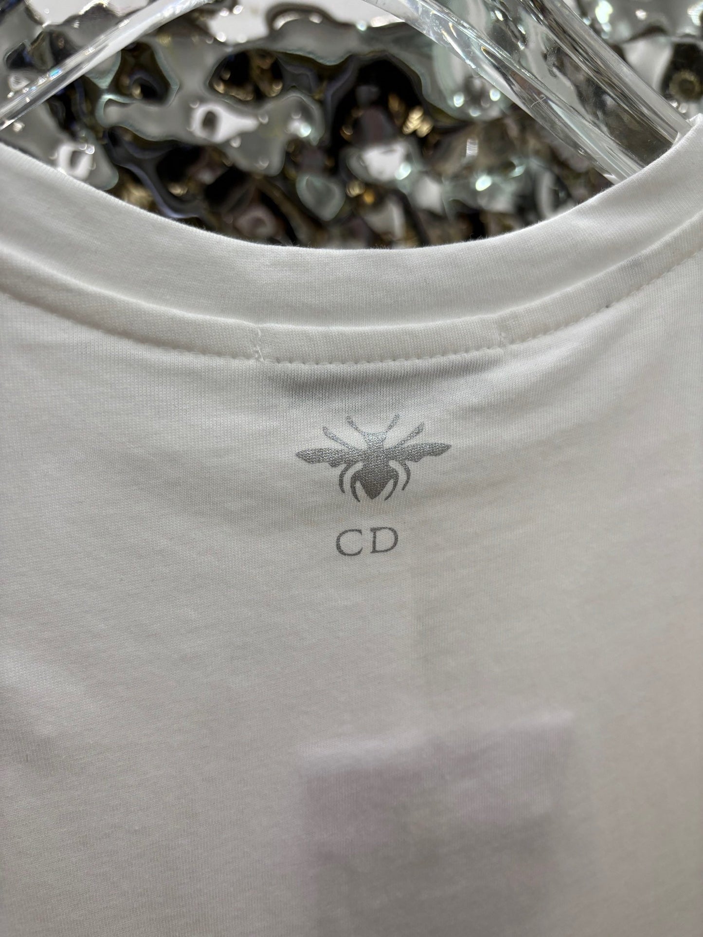 Neues besticktes Netz-Schmetterlings-T-Shirt