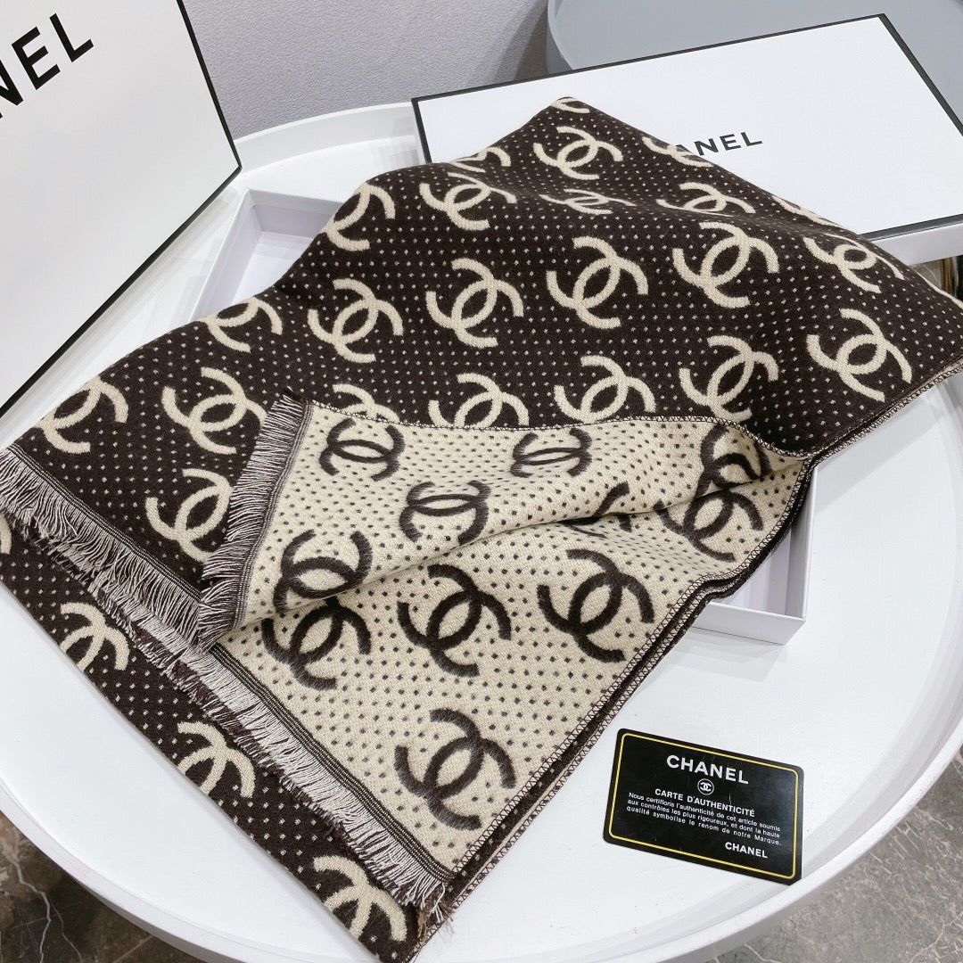 Temperament Logo Jacquard Schal mit kleiner fransiger Kante