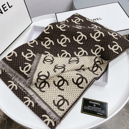 Temperament Logo Jacquard Schal mit kleiner fransiger Kante