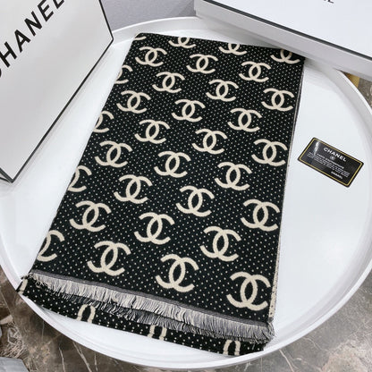 Temperament Logo Jacquard Schal mit kleiner fransiger Kante
