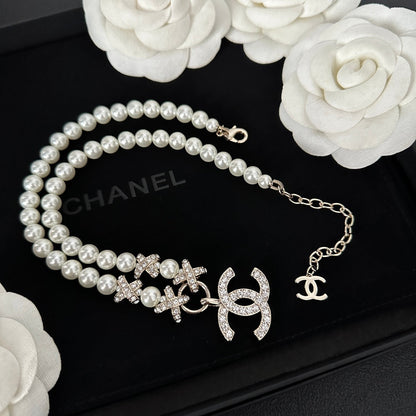 Elegante Diamant-Perlenkette