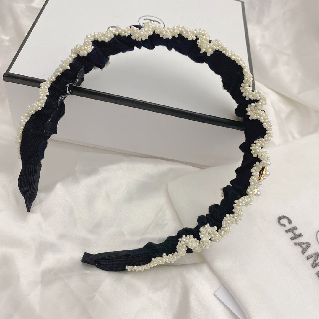 Elegantes Perlen-Haarband