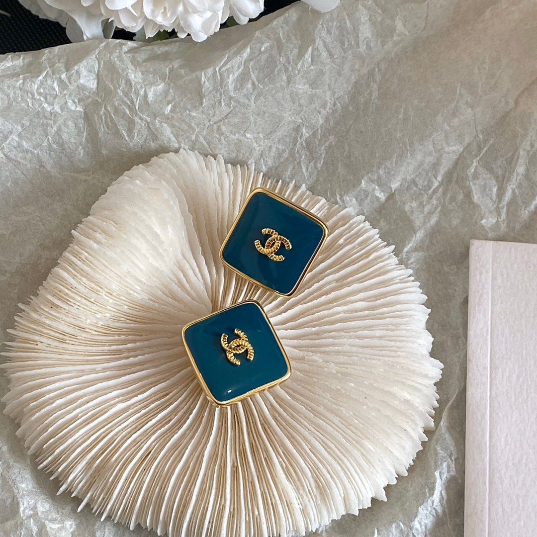 Elegante quadratische Ohrstecker
