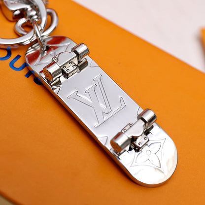 Schlüsselanhänger Skateboard Leder Monogramm
