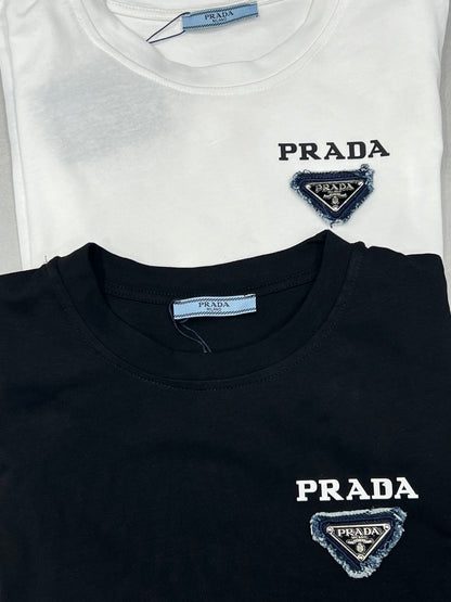 Baumwoll-T-Shirt im schlichten Stil