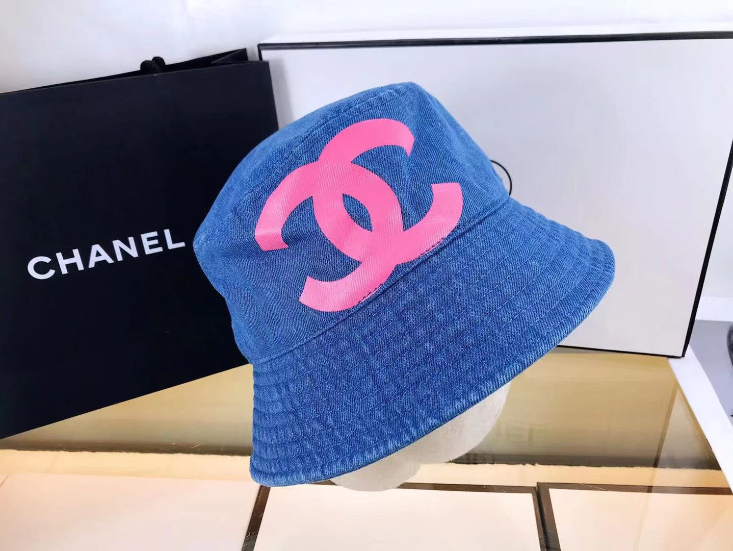 Doppel-C-Print Denim Fischerhut