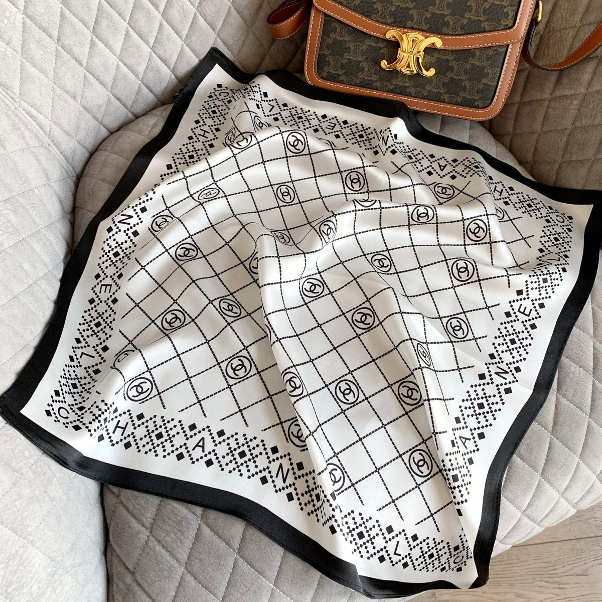 Eleganter Rhombus Quadrat Seidenschal