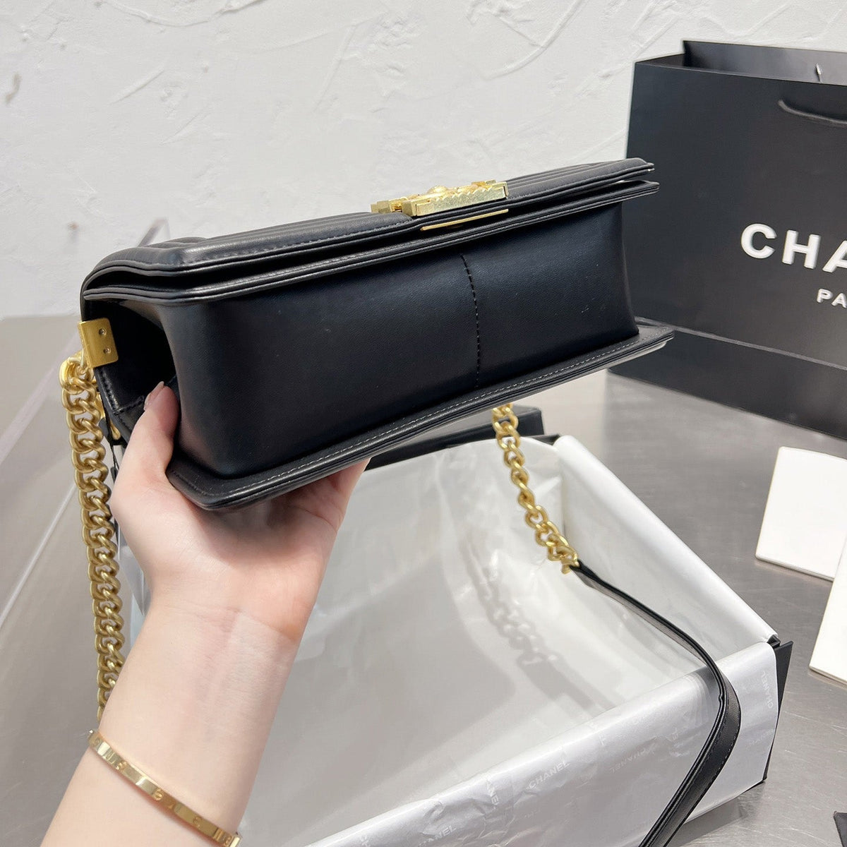 Leboy-Serie Schultertasche mit Kette