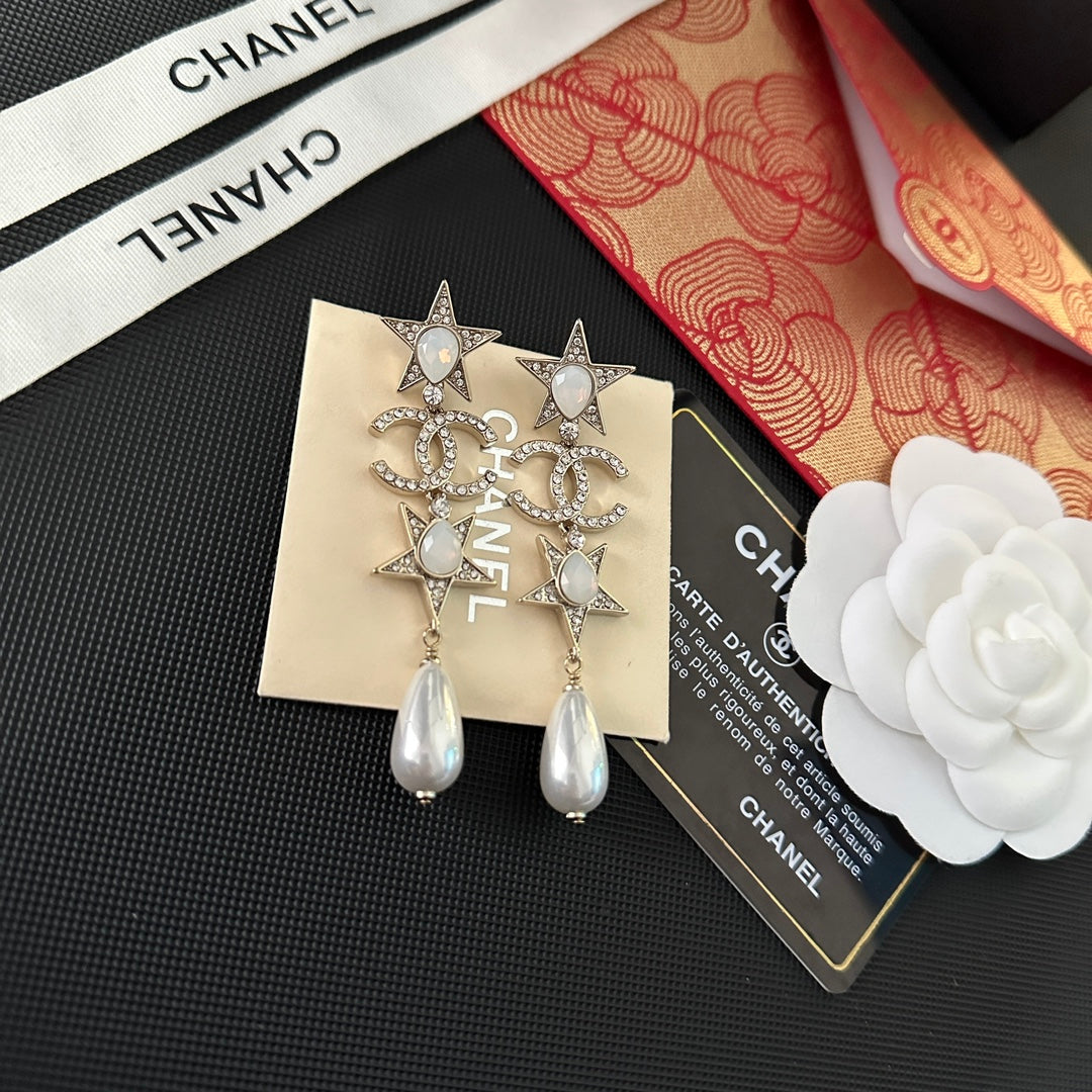 Elegante Ohrringe mit Edelsteinen