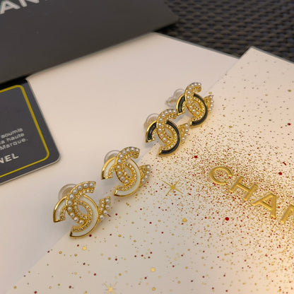 Modische Perlen-Strass-Ohrringe