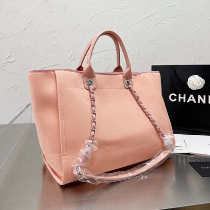 Perlenbestickte Strandtasche