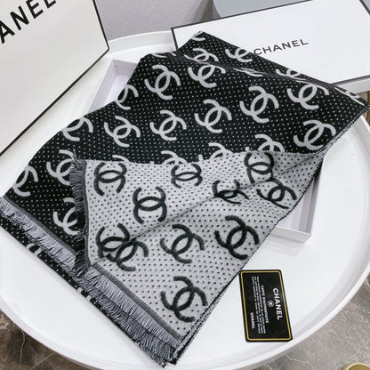 Temperament Logo Jacquard Schal mit kleiner fransiger Kante