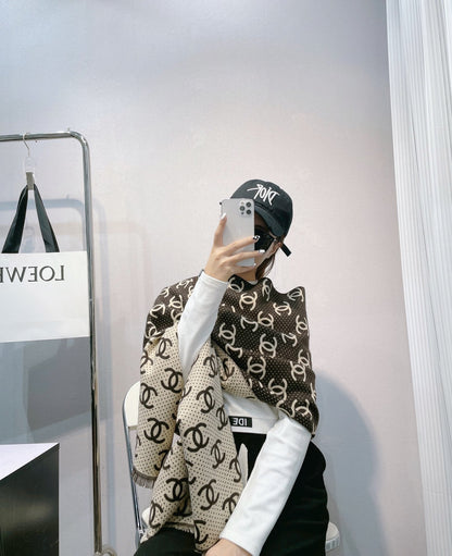 Temperament Logo Jacquard Schal mit kleiner fransiger Kante