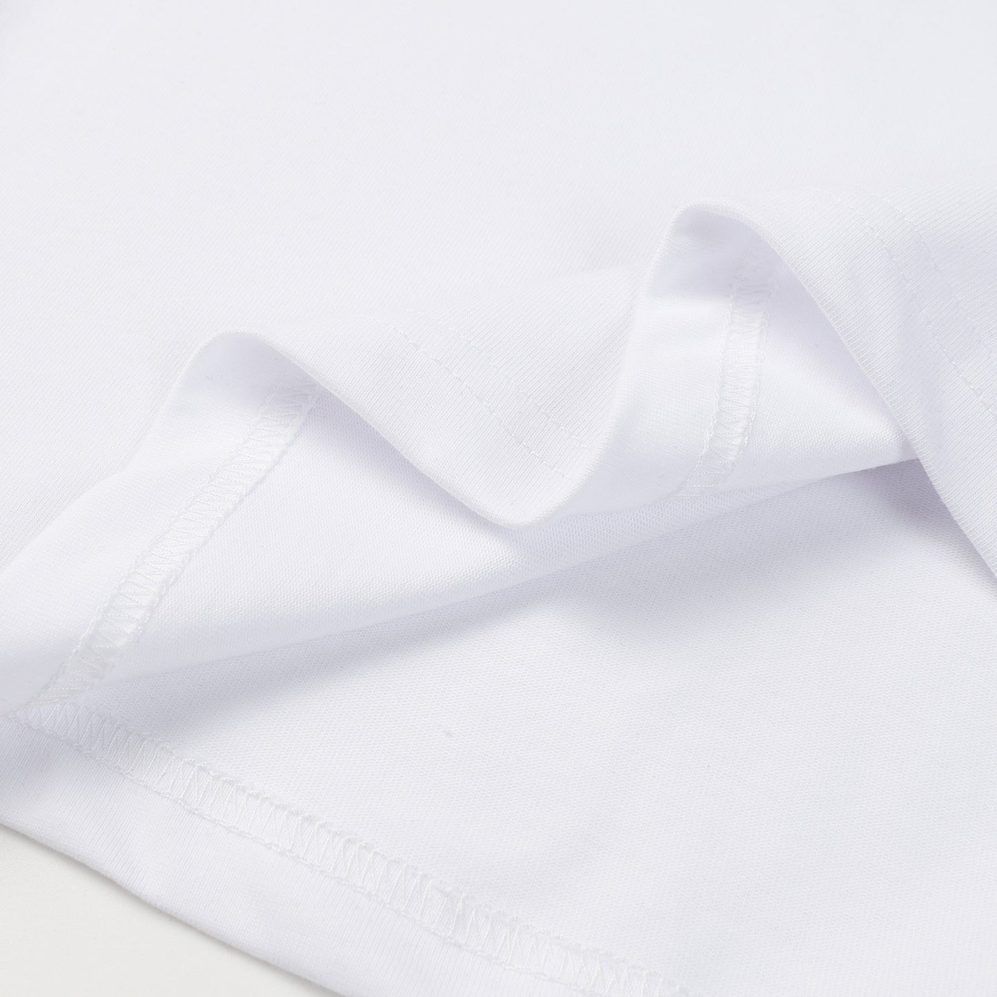 Kreatives T-Shirt mit Buchstaben-Print